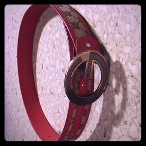 Small Gucci belt great condition